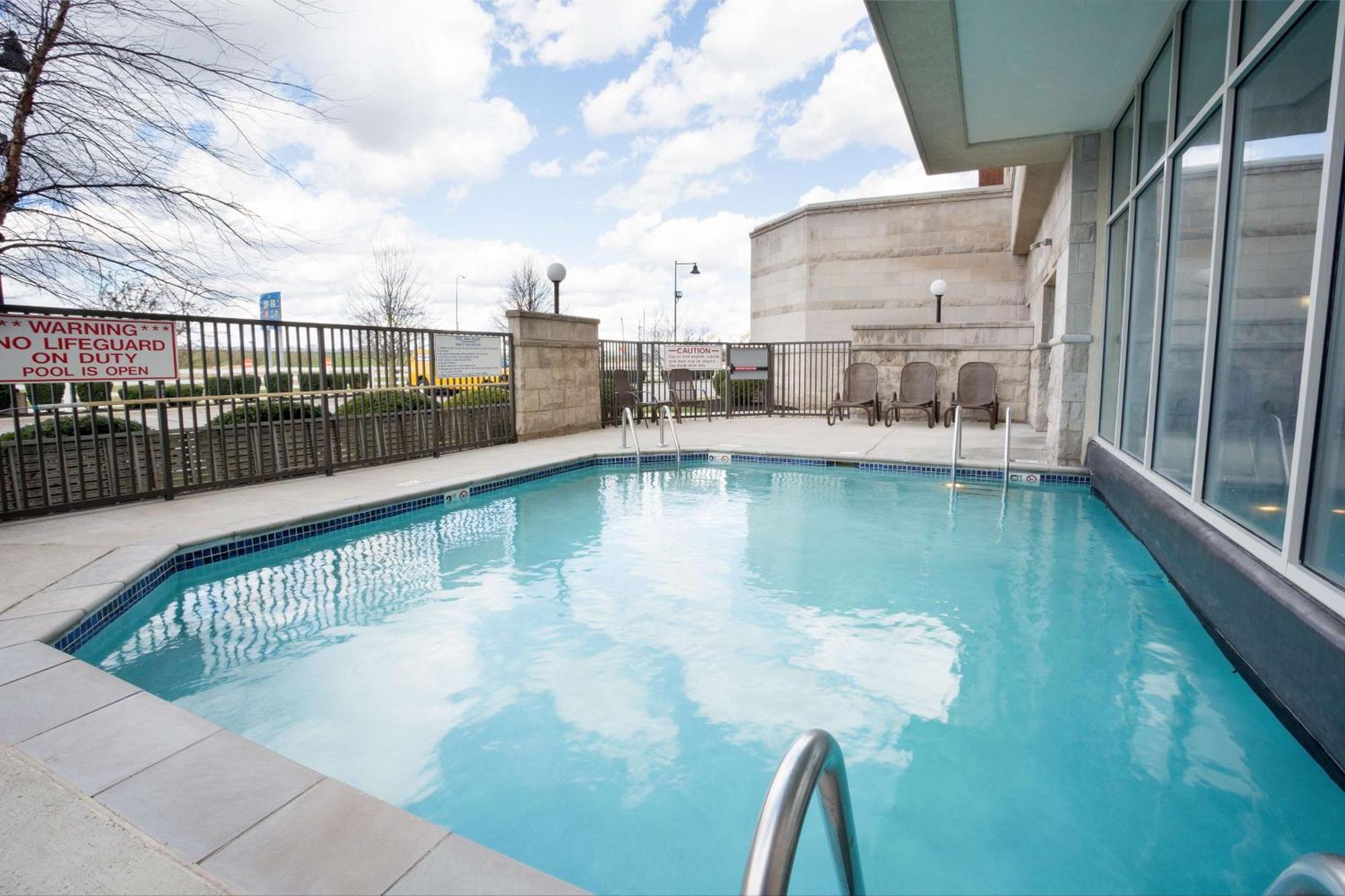 Drury Inn & Suites Columbus 그로브 시티 외부 사진