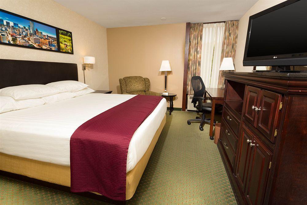 Drury Inn & Suites Columbus 그로브 시티 외부 사진